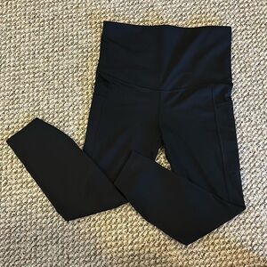 Gap Fit maternity leggings with side pockets